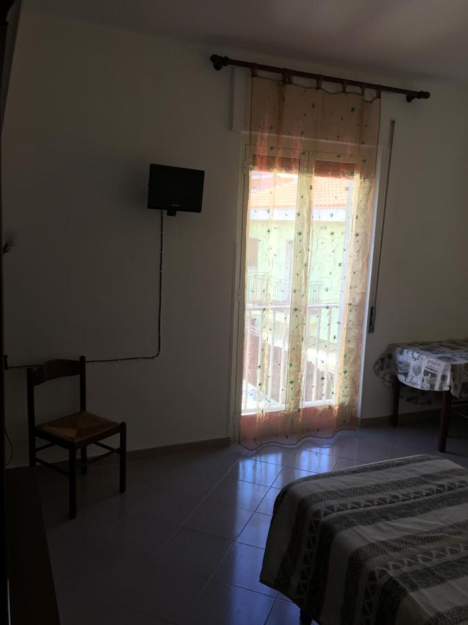 Appartamento Miramare, 2 Camere, Cucina, Bagno, Vintimille Extérieur photo