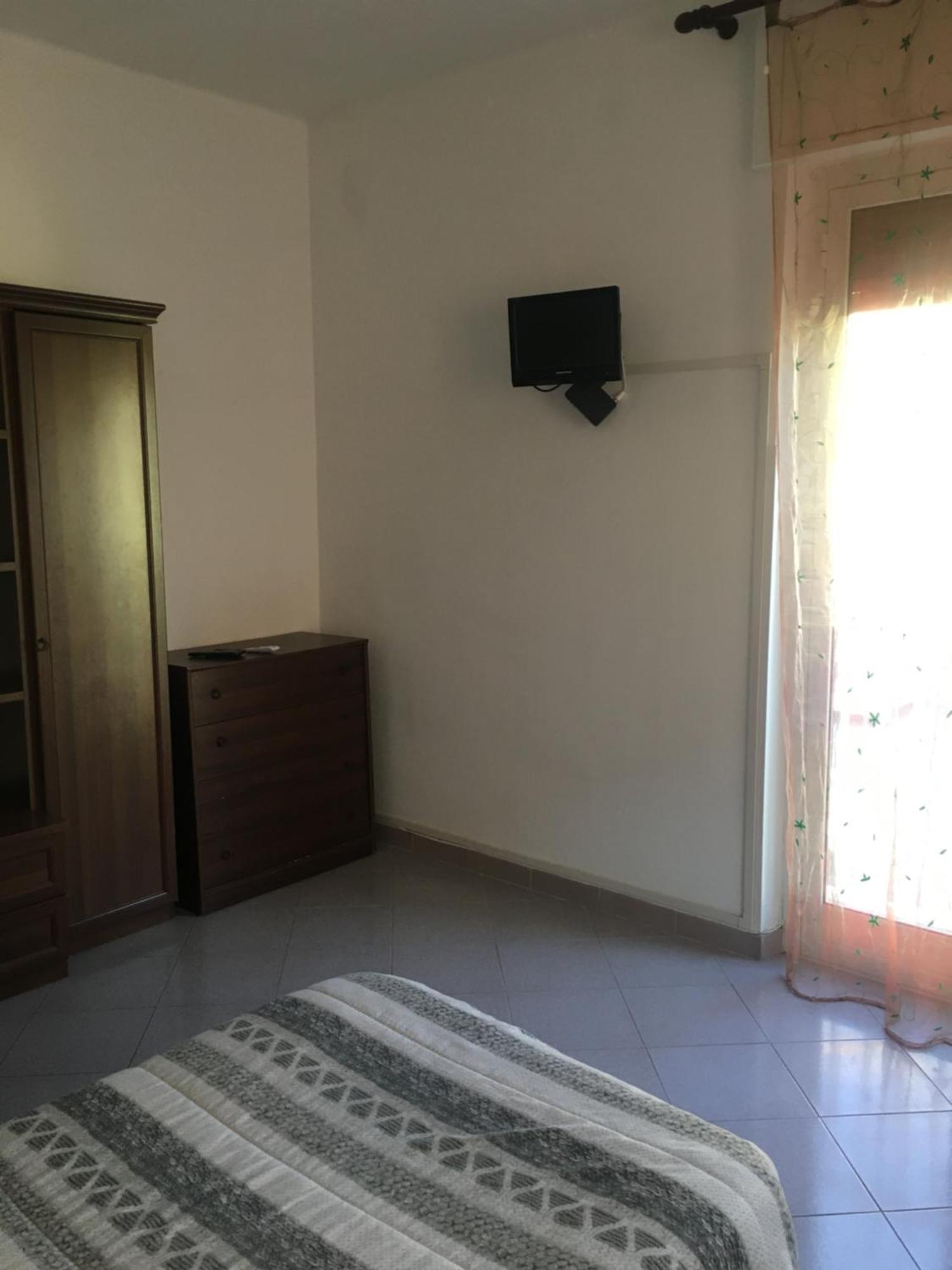 Appartamento Miramare, 2 Camere, Cucina, Bagno, Vintimille Extérieur photo