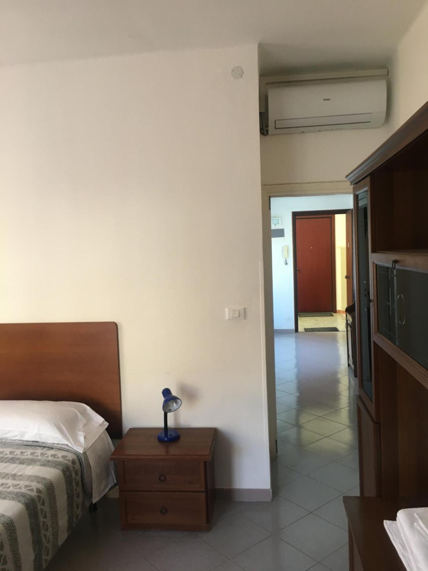 Appartamento Miramare, 2 Camere, Cucina, Bagno, Vintimille Extérieur photo